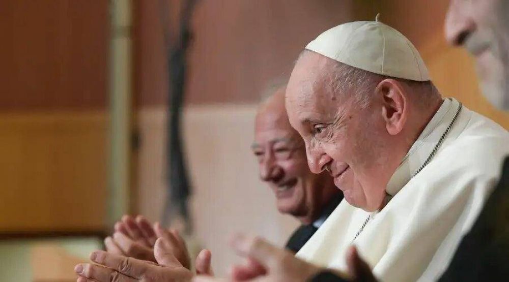 En nueva entrevista el Papa Francisco habla del celibato, de los abusos en la Iglesia y de su salud