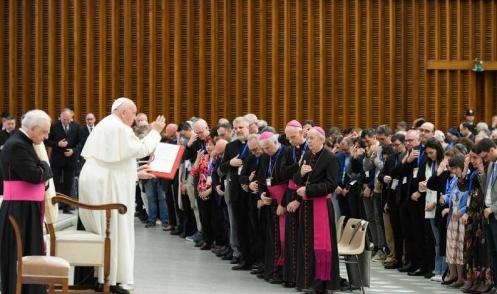 Tres actitudes ante el Snodo segn el Papa Francisco a referentes diocesanos