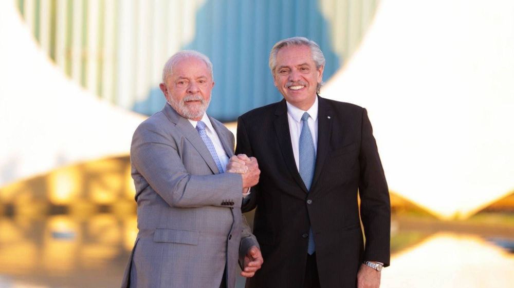 Sin poder usar la billetera, Lula elige ser el vocero de la crisis argentina