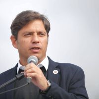 Kicillof, harto de los grupos de autoayuda peronistas, mientras la oposicin hace control de daos