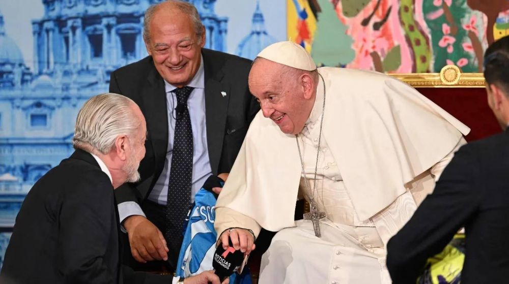El curioso ofrecimiento que el Napoli le hizo al papa Francisco