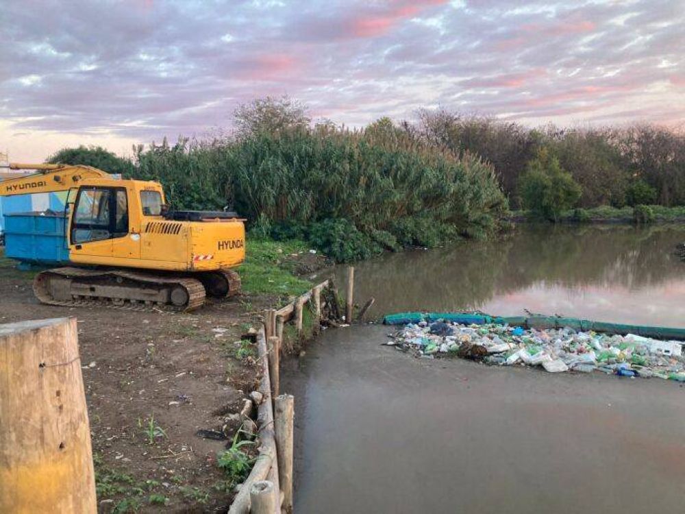 ACUMAR realiz tareas de limpieza en el arroyo Ortega de Echeverra