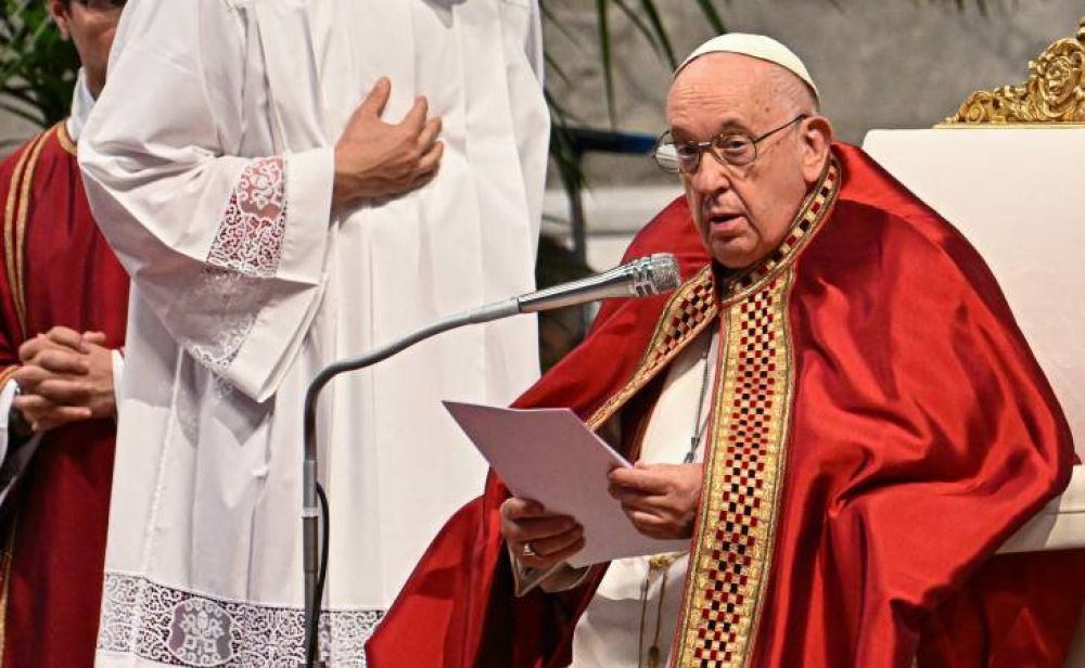El papa pide facilitar env�o de ayuda a Birmania tras cicl�n Mocha
