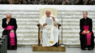 El Papa a los poetas y escritores: La Iglesia necesita su genialidad
