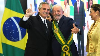 Alberto Fernández viaja a Brasil con foco en la UNASUR y fondos de los BRICS