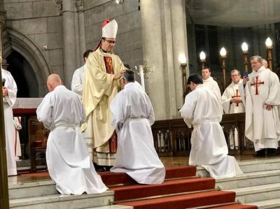 Tres nuevos di�conos permanentes en la di�cesis de Mar del Plata