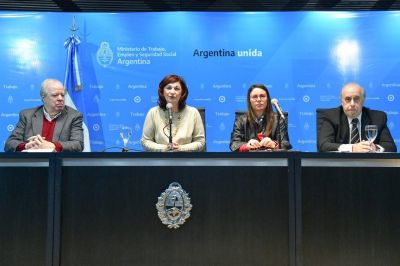 «Kelly» Olmos explicó que se homologan «un promedio de 100 convenios colectivos paritarios por semana y eso es lo que está sosteniendo la paz social en la Argentina»