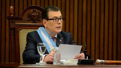 Santiago del Estero rompe el molde y confirma un bono de $150.000 a estatales