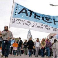 El principal gremio docente de Chubut inicia un paro de 72 horas por salarios y vuelve a encender la conflictividad en la provincia patagónica