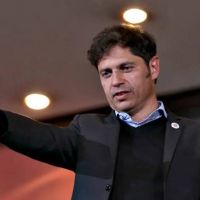 Axel Kicillof espera un guio final para su candidatura bonaerense y se sube al operativo para instalar a De Pedro