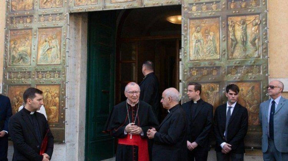 Parolin: Acompañamos con afecto al Papa en el Gemelli