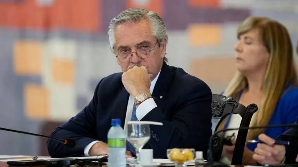 Alberto Fernández descarta apoyar a un candidato, pero ante la falta de consenso mantiene su respaldo a las PASO