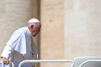 El Papa Francisco reaccion bien a una operacin de hernia abdominal