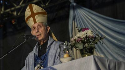 Despedir�n al cardenal Mario Poli en la celebraci�n de Corpus Christi