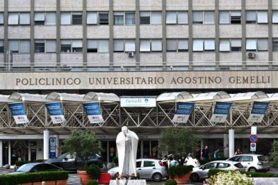 La recuperaci�n del Papa avanza con normalidad