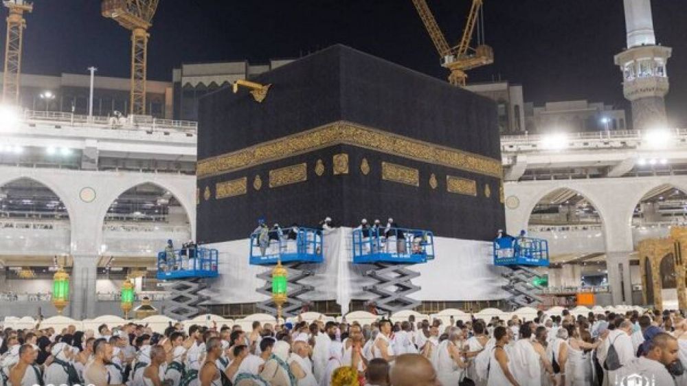 Hajj 2023: levantan la kiswa de la Kaaba en medio de la llegada de los peregrinos