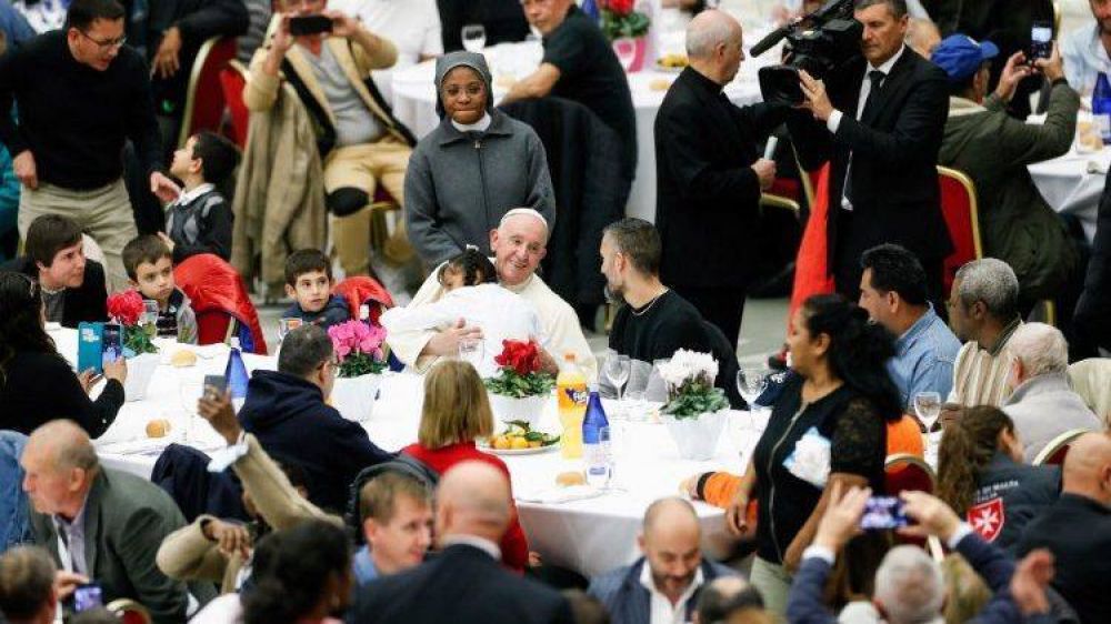 El Papa: Los pobres no son im�genes para conmover, sino personas que exigen dignidad