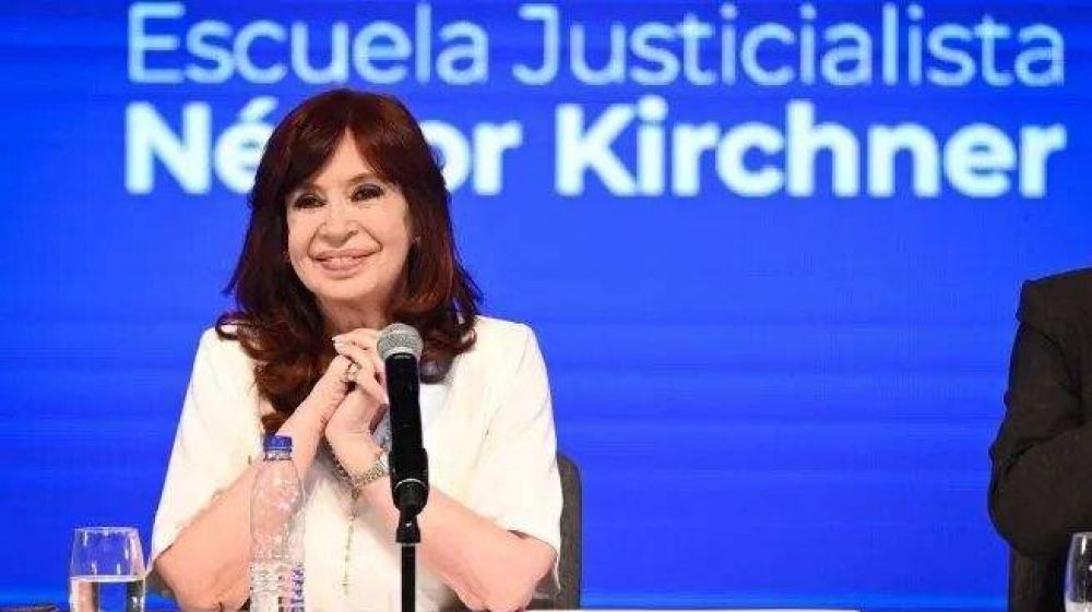Cristina cuestion� un art�culo de La Naci�n sobre su situaci�n judicial