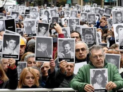 Atentado a la AMIA: ordenan la captura internacional de cuatro ciudadanos libaneses