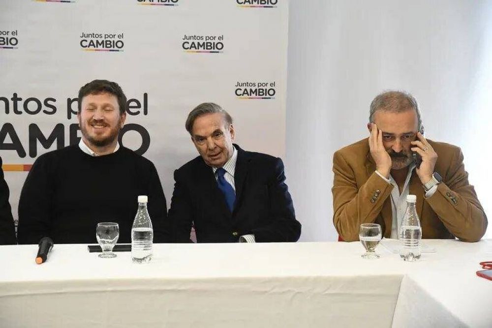 Alianzas 2023: uniones de fantas�a sobre pisos que queman