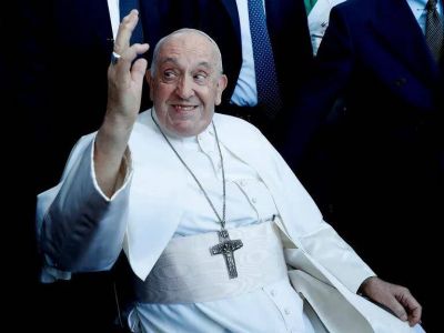 �Todav�a vivo�: el papa Francisco fue dado de alta del hospital Gemelli en Roma tras su operaci�n por una hernia abdominal