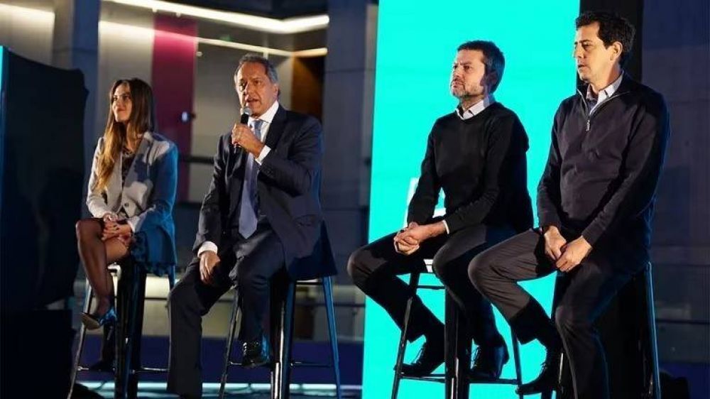 En el peronismo temen que el creciente conflicto entre La Cmpora y Scioli perjudique el resultado electoral
