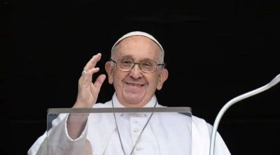 �Gracias por sus oraciones�, dice el Papa Francisco que vuelve a rezar el �ngelus en p�blico