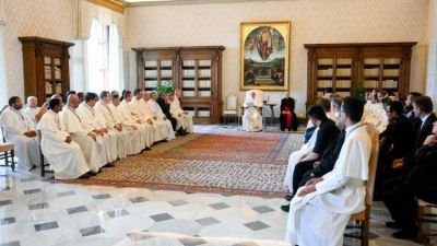 El Papa: Las habladur�as y el dinero destruyen las comunidades