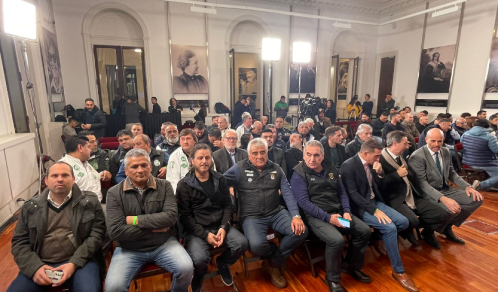 Puerto de Buenos Aires: El gobierno oficializ en un acto en Casa Rosada la derogacin del Decreto 870