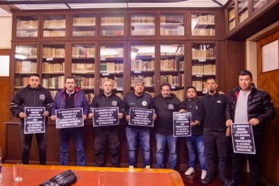 Los trabajadores del neumático se llevaron el respaldo de Pablo Moyano y del Ministerio de Trabajo que exhortó a Bridgestone a dejar sin efecto los despidos