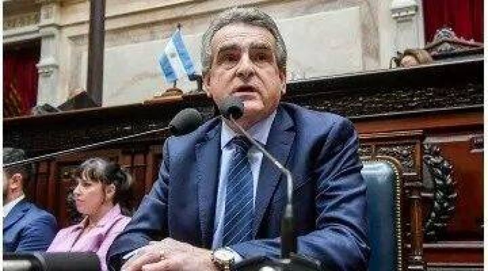 Rossi defendi� a su compa�ero de f�rmula: 