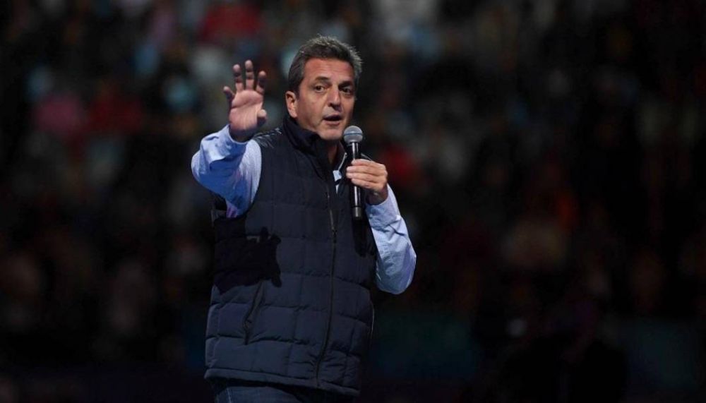 Sergio Massa: abrazos, fotos de unidad y los primeros trazos de su discurso electoral