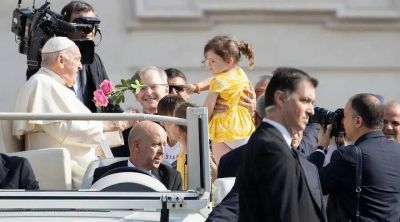 El Papa Francisco advierte que no hay santidad sin servicio a los pobres y marginados