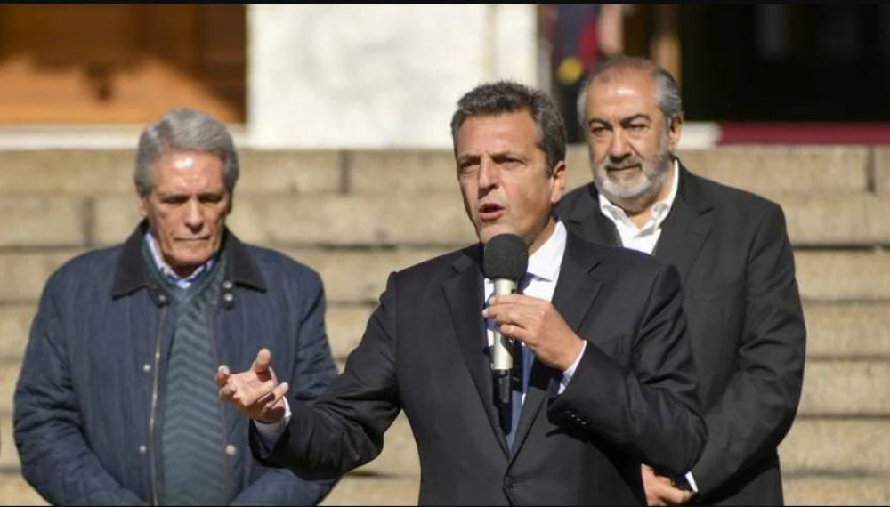 A fuego lento se cocina un encuentro entre Massa y la CGT
