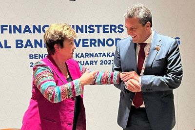 Argentina le paga al FMI sin usar d�lares