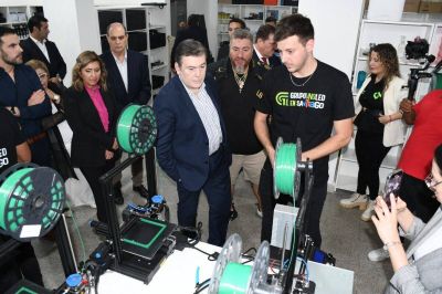 Una empresa que fabrica pantallas led y sonido se instaló en Santiago del Estero y sumará 100 puestos de trabajo en la provincia