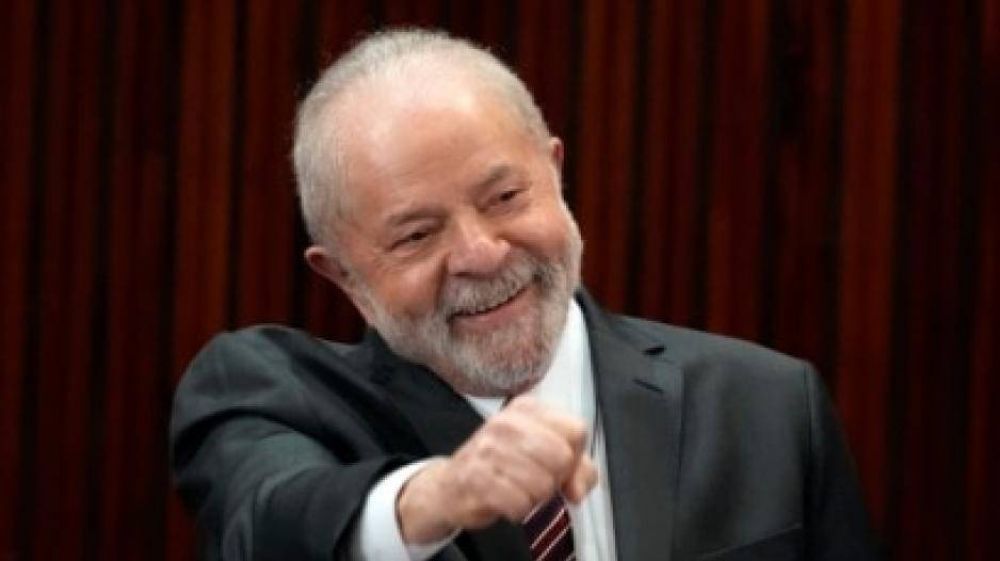 Lula promulgó ley que establece la paridad salarial entre hombres y mujeres