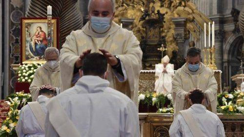 Decreto del Papa sobre la formaci�n al sacerdocio en la Di�cesis de Roma