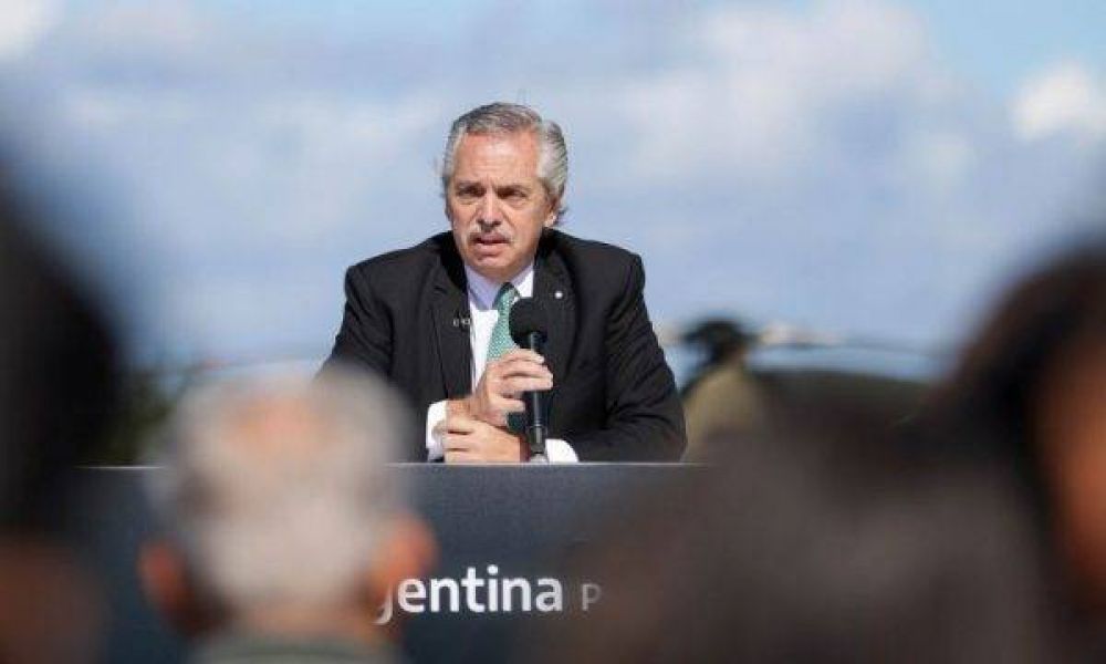 Alberto se alinea: 