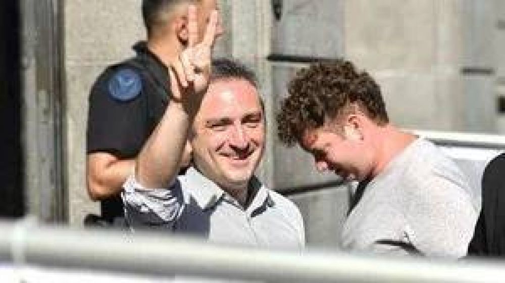 Andrs Larroque neg estar enojado por quedar afuera de las listas y aclar: 