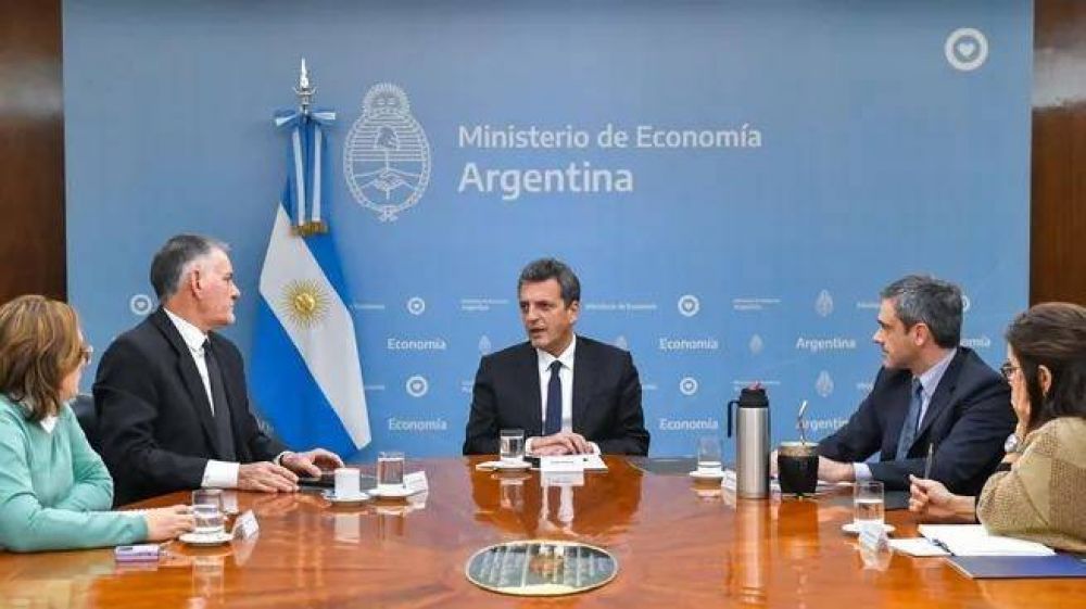 Massa se re�ne con el equipo econ�mico y espera por la definici�n del acuerdo con el FMI