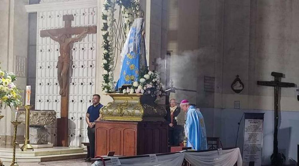 Mons. Stanovnik pidi a la Virgen de Itat que no desampare al pueblo en su caminar