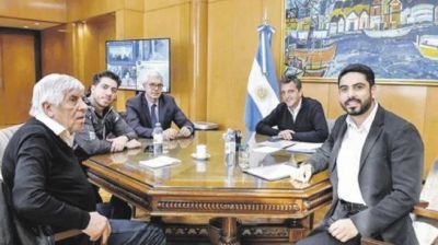 Nuevo apoyo: Moyano se aline a Massa y pide aumentar los subsidios al camin