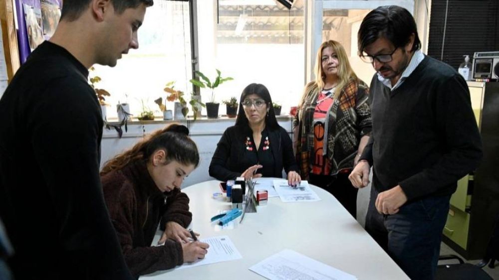 Elecciones en Bariloche: el uso del sello Unin por la Patria encendi la polmica entre peronistas