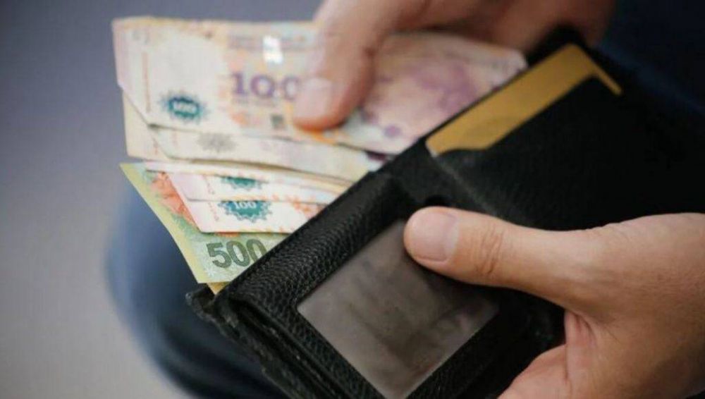 Seg�n un informe privado, el personal fuera de convenio tuvo un aumento anual de casi el 85%