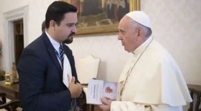 Presentan libro ��Sed aut�nticos!�, con claves del Papa para la comunicaci�n interpersonal