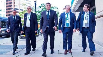 En plena tensi�n, Massa va por un 'acuerdo corto' con el FMI, mientras sigue la renegociaci�n del programa