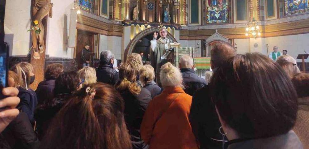 Mons. Garca Cuerva visita el santuario porteo de la Virgen de Pompeya