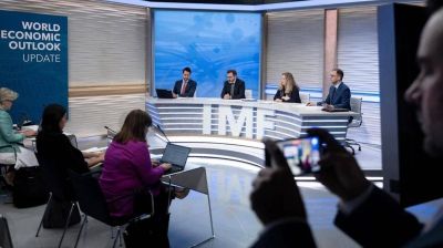 El FMI estima que, por la sequ�a, Argentina caer� 2,5% en 2023 y crecer� 2,8% en 2024