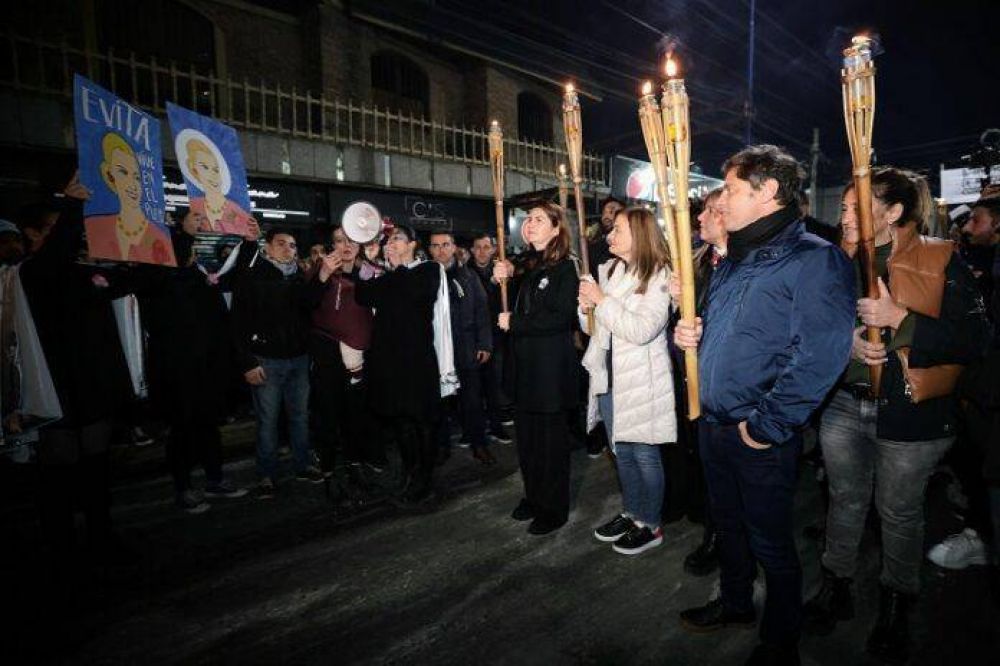 Moreno: Kicillof particip de la Marcha de las Antorchas en homenaje a Eva Pern
